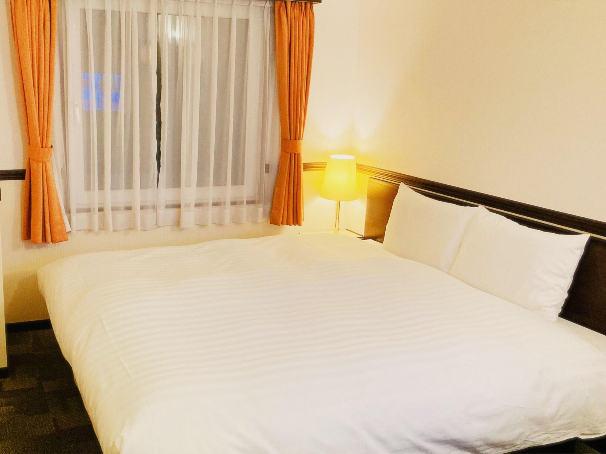 Toyoko Inn Shin-Osaka-Eki Higashi-Guchi Exterior photo